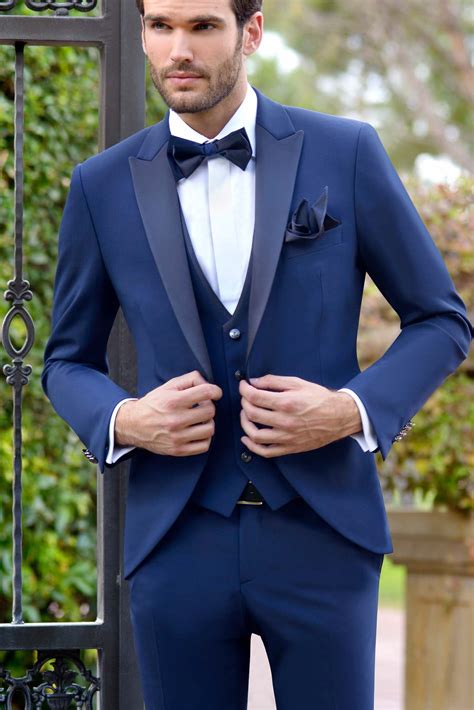 Traje novio azul Continuara.org