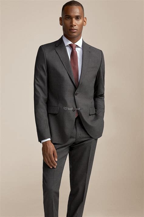 Traje pedro hierro Continuara.org