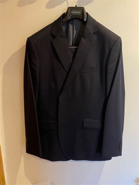 Traje sin estrenar Continuara.org