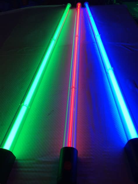 Tubo neon azul Continuara.org