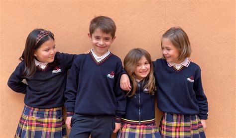 Uniforme colegio Continuara.org