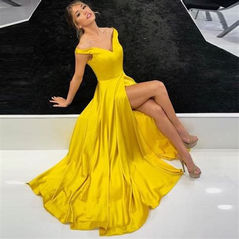 Vestido amarillo etiqueta Continuara.org