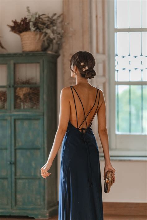 Vestido azul espalda Continuara.org