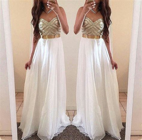 Vestido blanco dorado Continuara.org