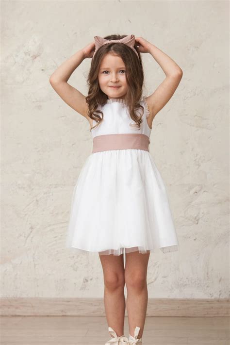 Vestido blanco nina Continuara.org