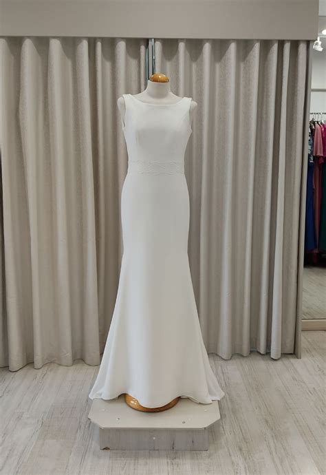 Vestido blanco roto Continuara.org