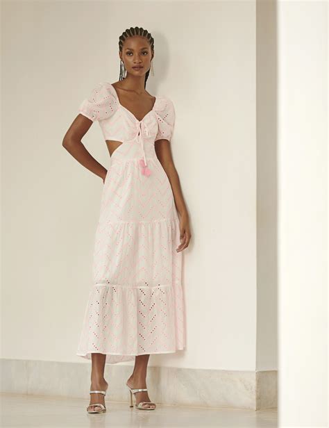 Vestido brocado rosa Continuara.org