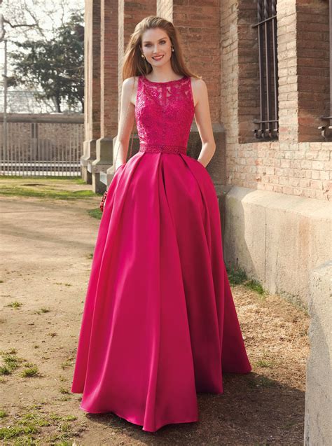 Vestido color fucsia Continuara.org
