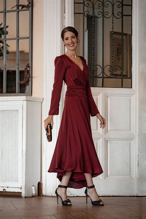 Vestido granate Continuara.org