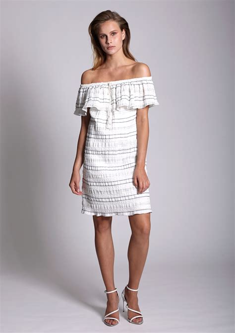 Vestido recto escote Continuara.org