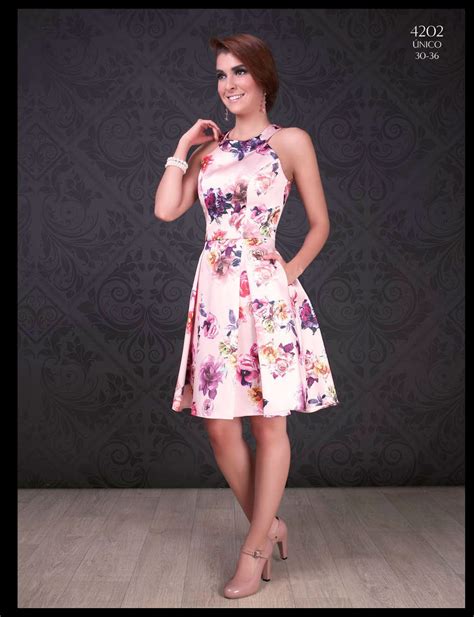 Vestido rosa flores Continuara.org
