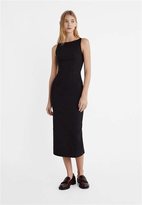 Vestido stradivarius negro Continuara.org