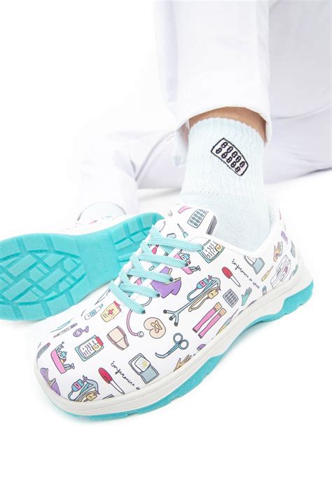 Zapatillas enfermera apuros Continuara.org
