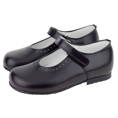 Zapatos colegiales Continuara.org