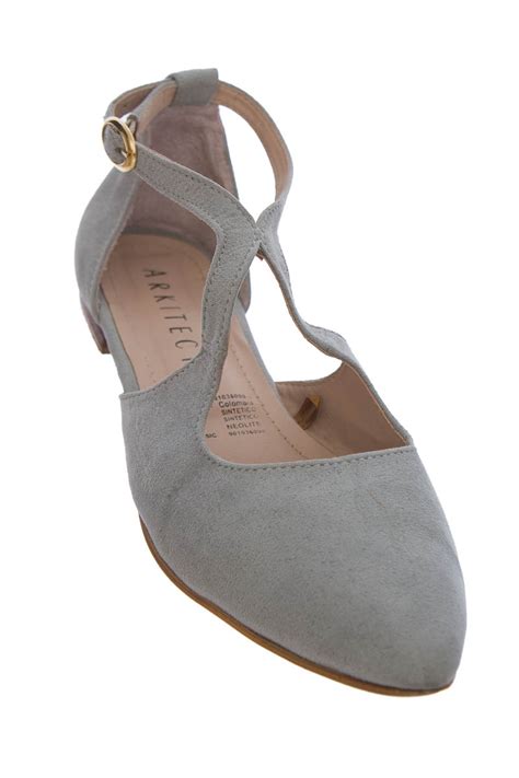 Zapatos color gris Continuara.org