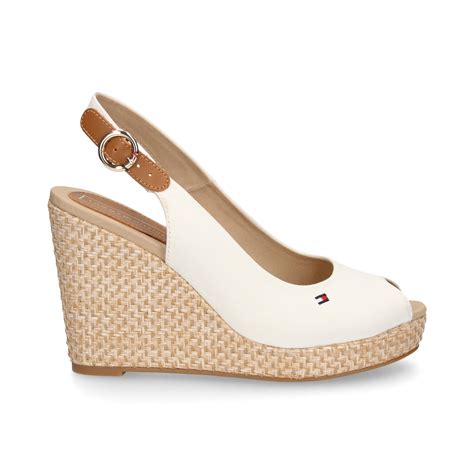 Zapatos cunas tommy Continuara.org