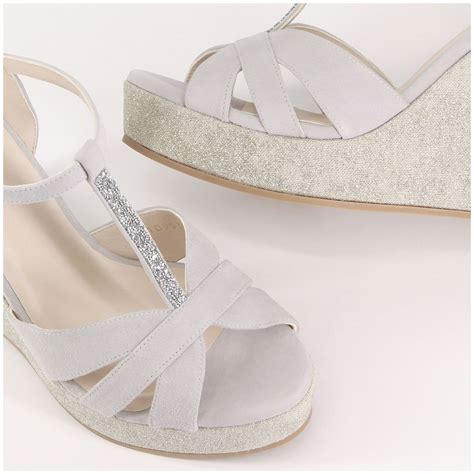 Zapatos marca lodi Continuara.org