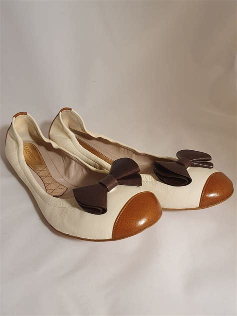 Zapatos nuevos cuero Continuara.org