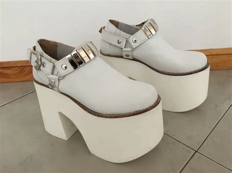 Zapatos plataformas Continuara.org